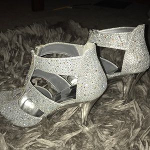 Silver sparkly 4 inch heels